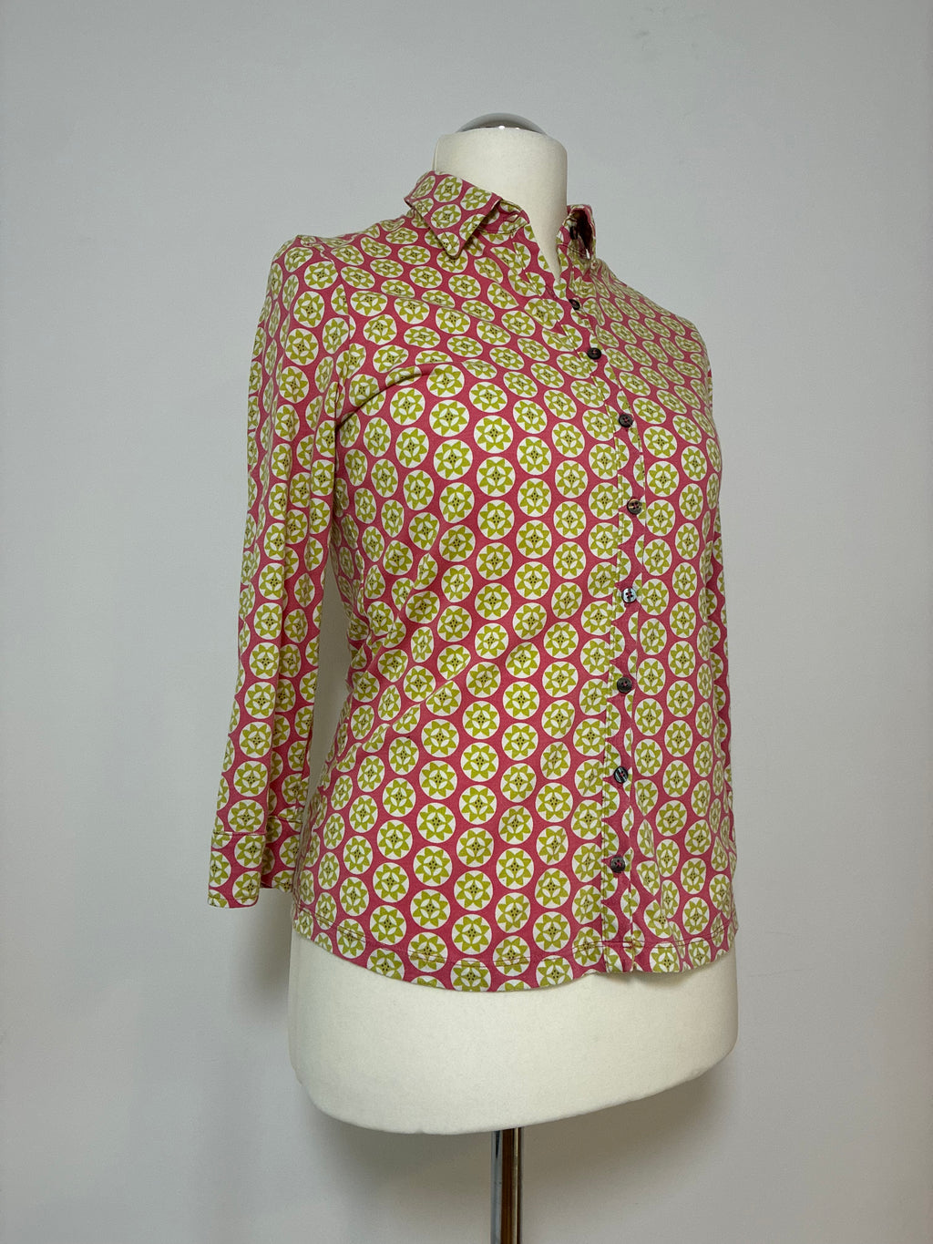 Boden Bluse mit farbenfrohem Muster – Größe M / 38