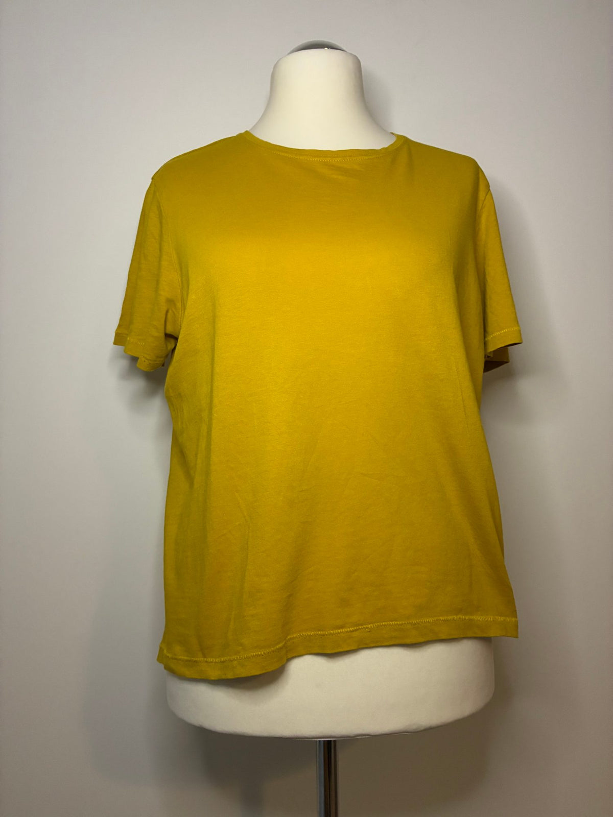 Zara Trafaluc T-Shirt, Größe L, Senfgelb, Vorderansicht