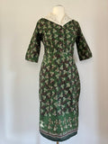Palava Midikleid, Größe UK 16, Waldgrün mit Blattmuster in Bordeaux und Creme, Vorderansicht
