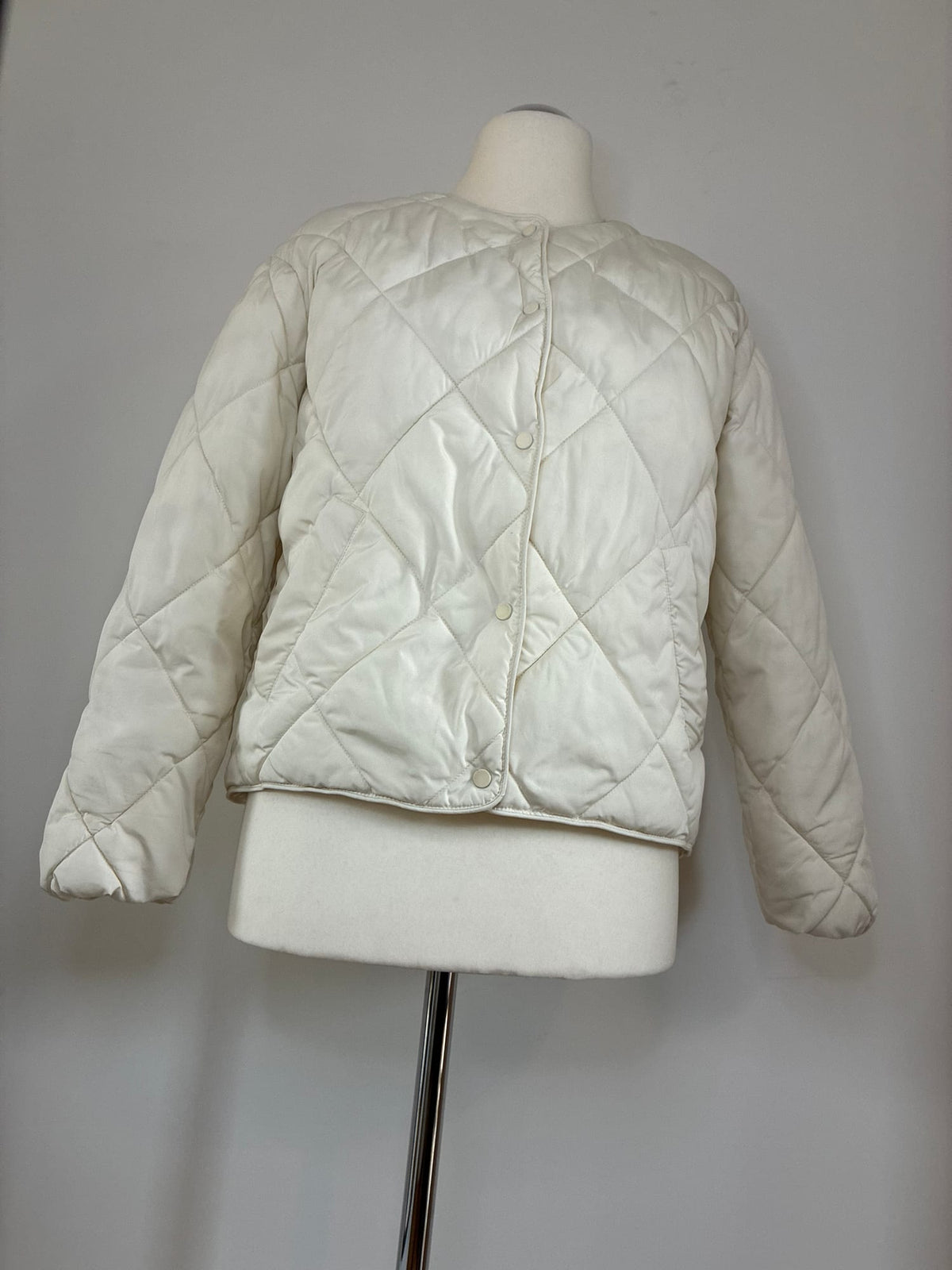 Reserved Steppjacke, Größe S, Cremeweiß, Vorderansicht 2