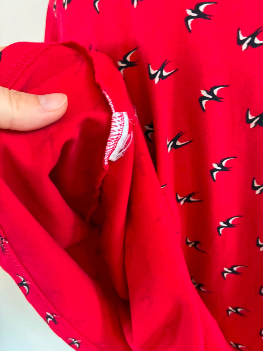 Blutsgeschwister Kleid Größe XL in Rot mit verspieltem Vogelmuster