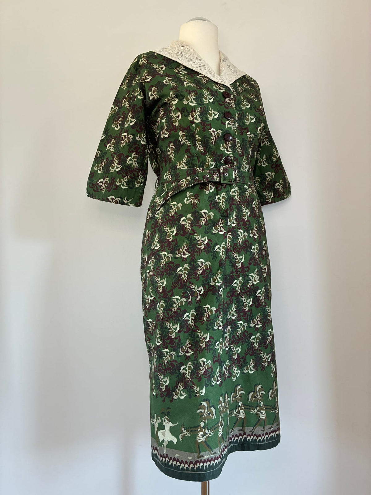 Palava Midikleid, Größe UK 16, Waldgrün mit Blattmuster in Bordeaux und Creme, Seitenansicht