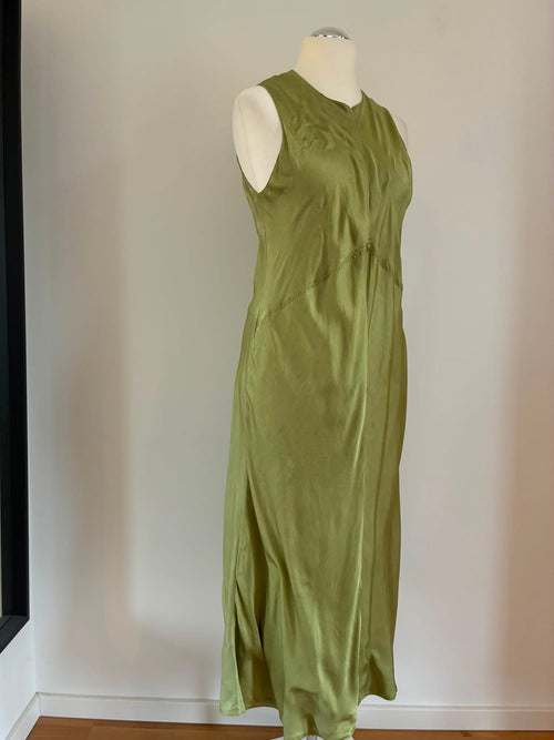 Ärmelloses Maxikleid aus Leinenmischung in Olivgrün