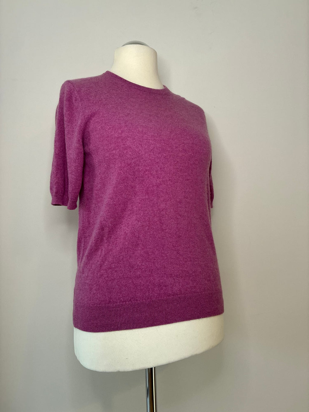 SØR Kurzarmpullover, Größe L, Fuchsia, Seitenansicht