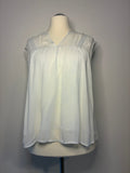 comma Bluse, Größe 44, Weiß, Vorderansicht