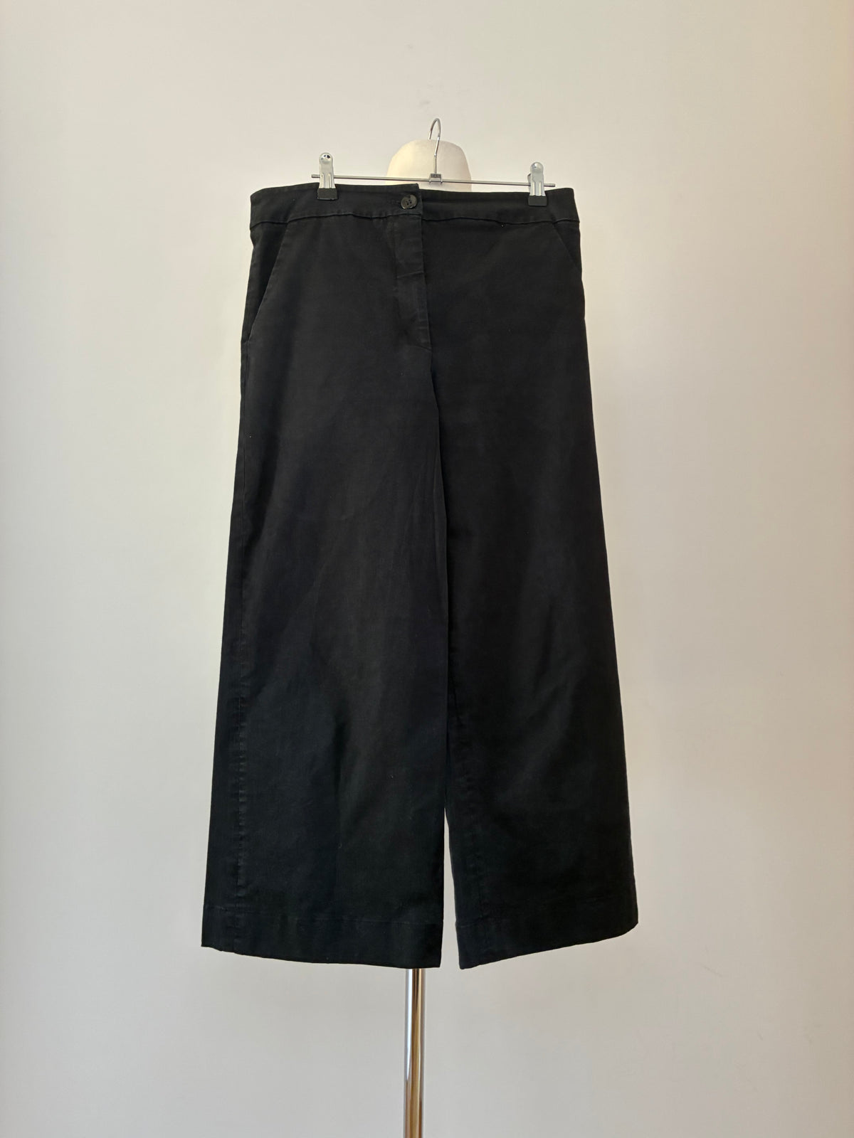 Edle wide Leg Culotte in schwarz