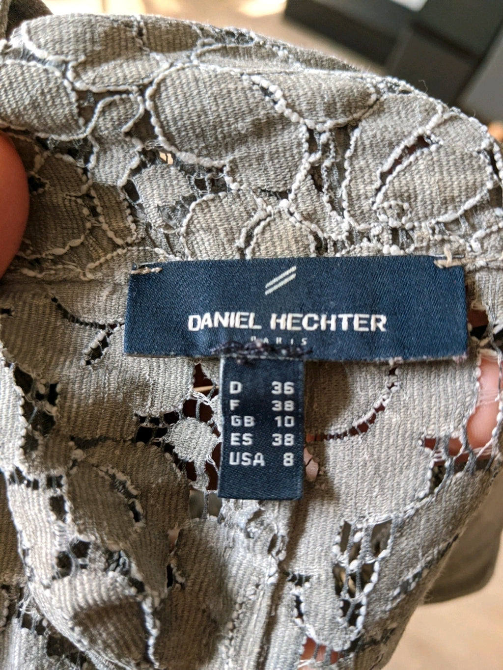 Zauberhafter Blazer mit Lochmuster