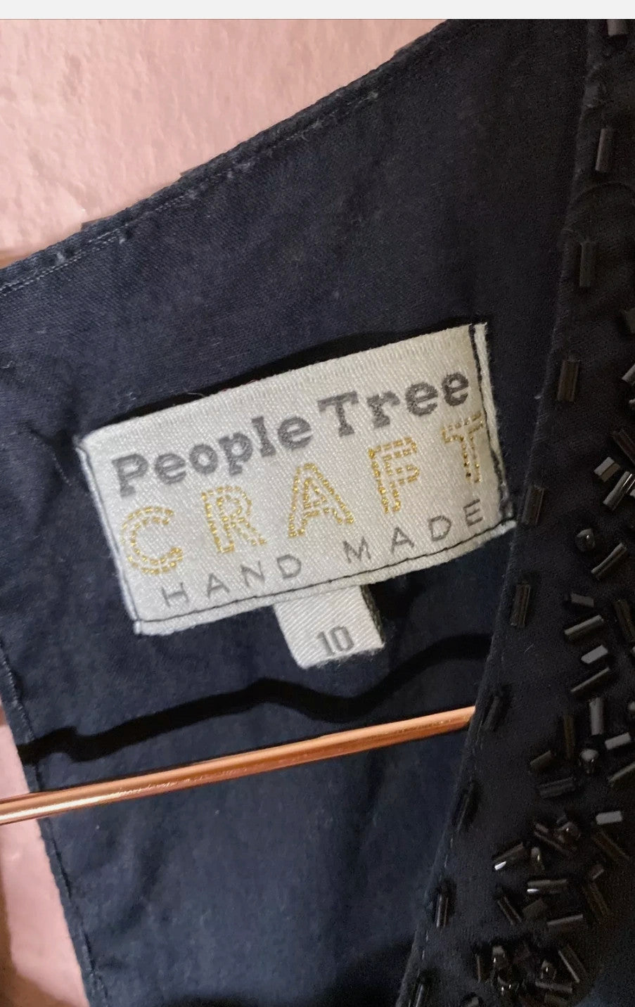 Bezaubernde Bluse mit Perlen