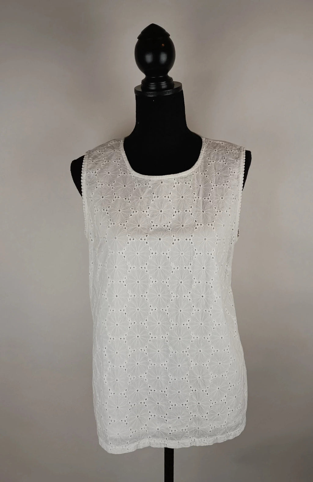 Bluse mit Lochmuster – Second-Hand bei Schickisch