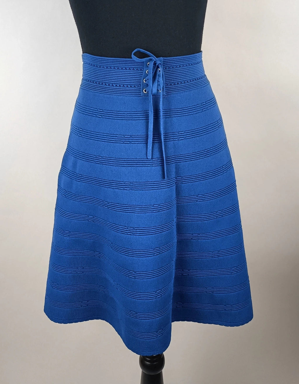Leuchtender Rock – Second-Hand bei Schickisch