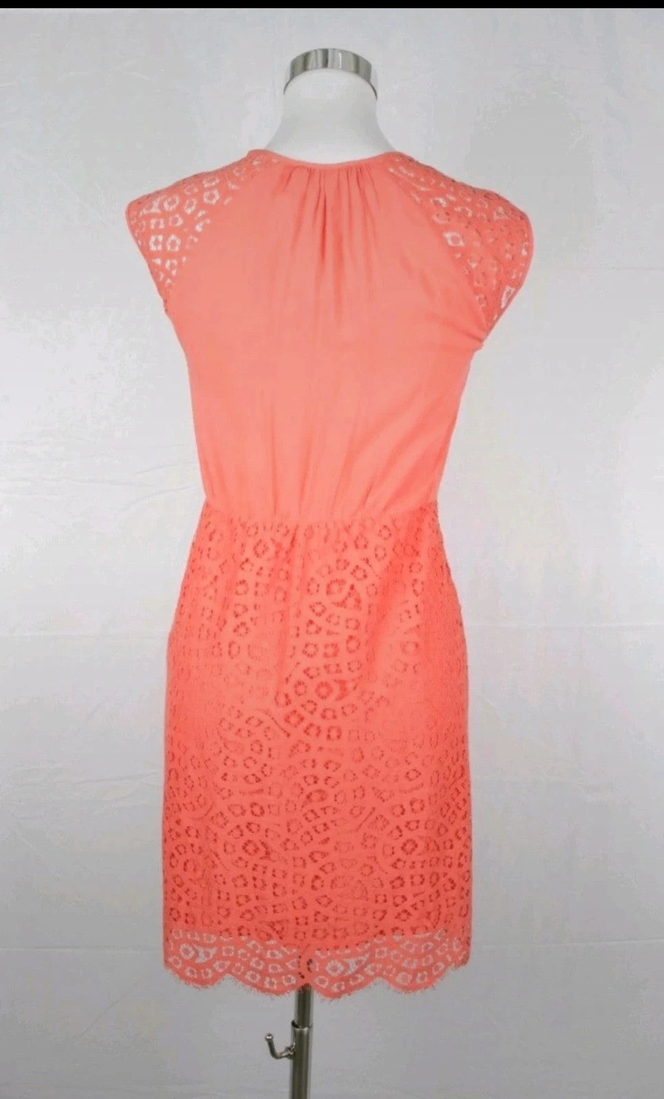 Bezauberndes Kleid für den Sommer 