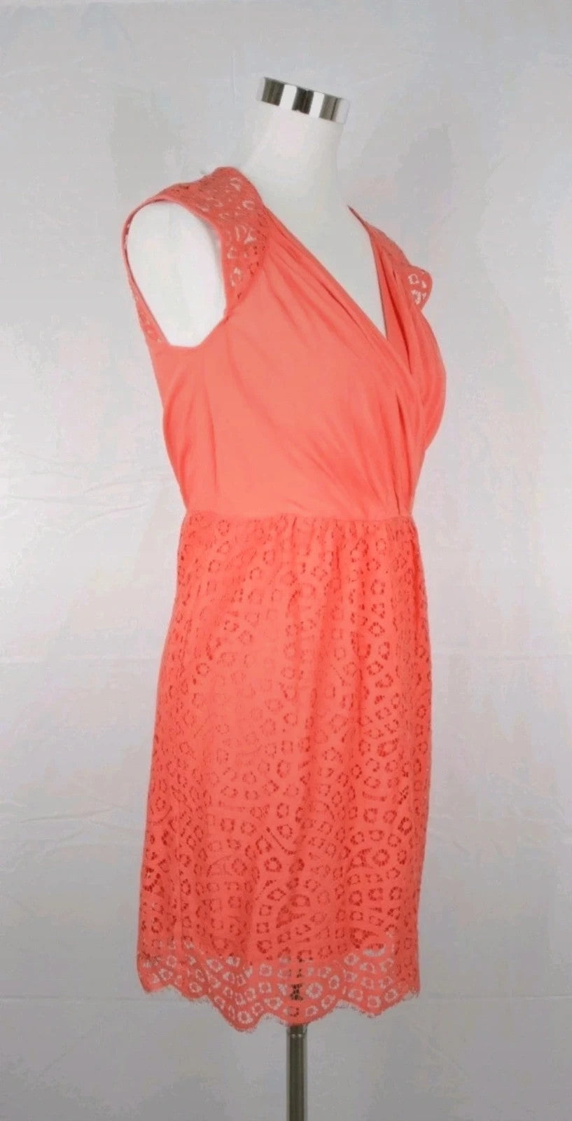 Bezauberndes Kleid für den Sommer 