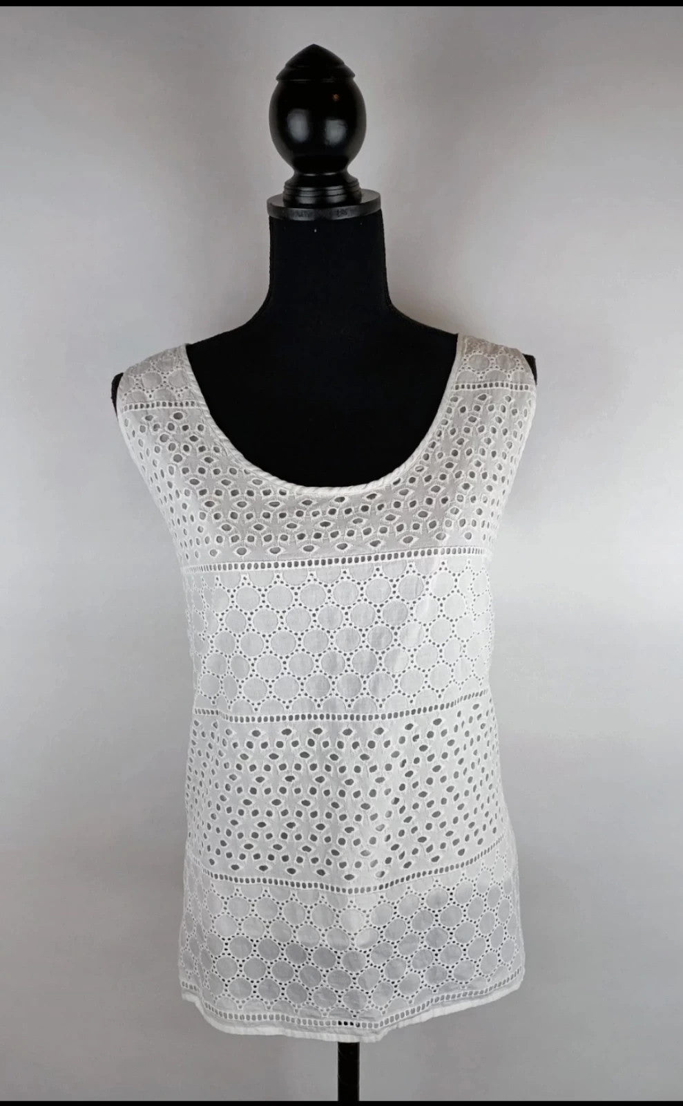 Bluse mit Lochmuster – Second-Hand bei Schickisch