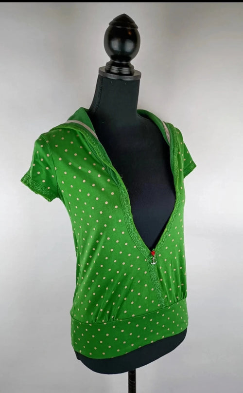 Shirt in Grün – Second-Hand bei Schickisch