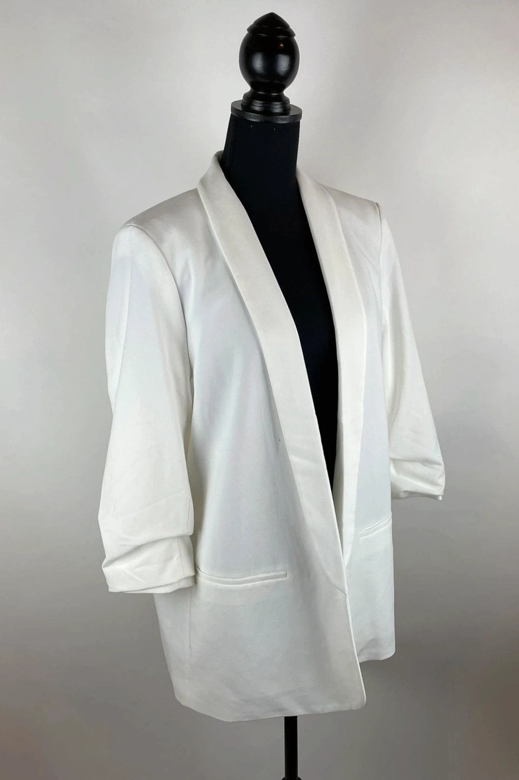 Lässiger Blazer in weiß 