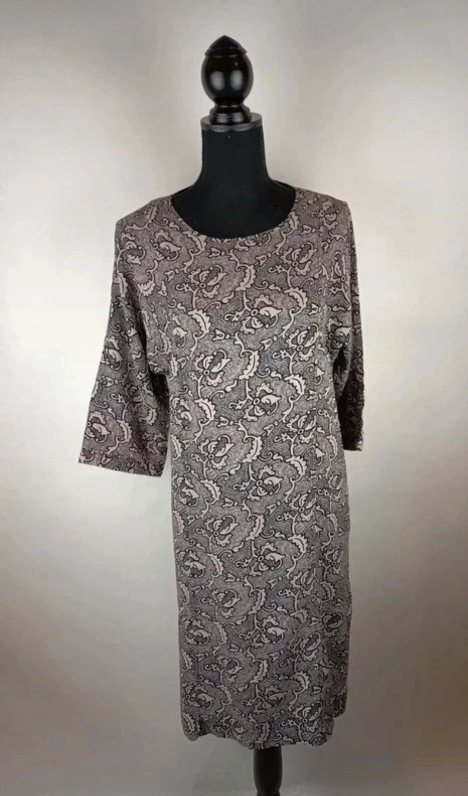 Kleid mit Muster – Second-Hand bei Schickisch