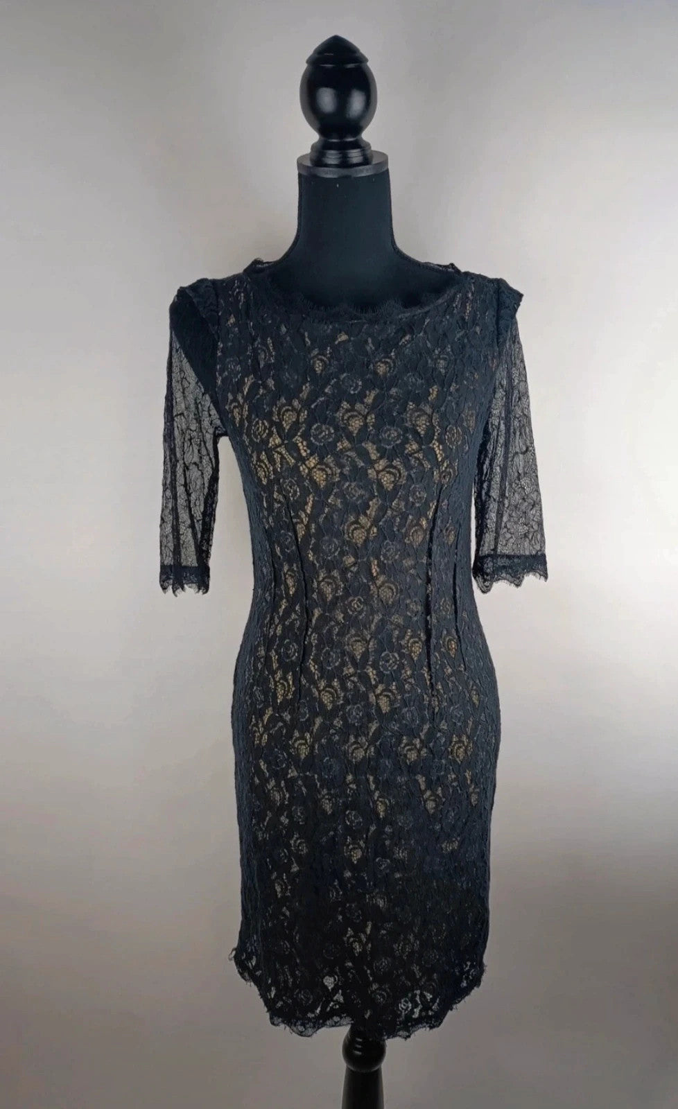 Bezauberndes Kleid für die Feiertage 