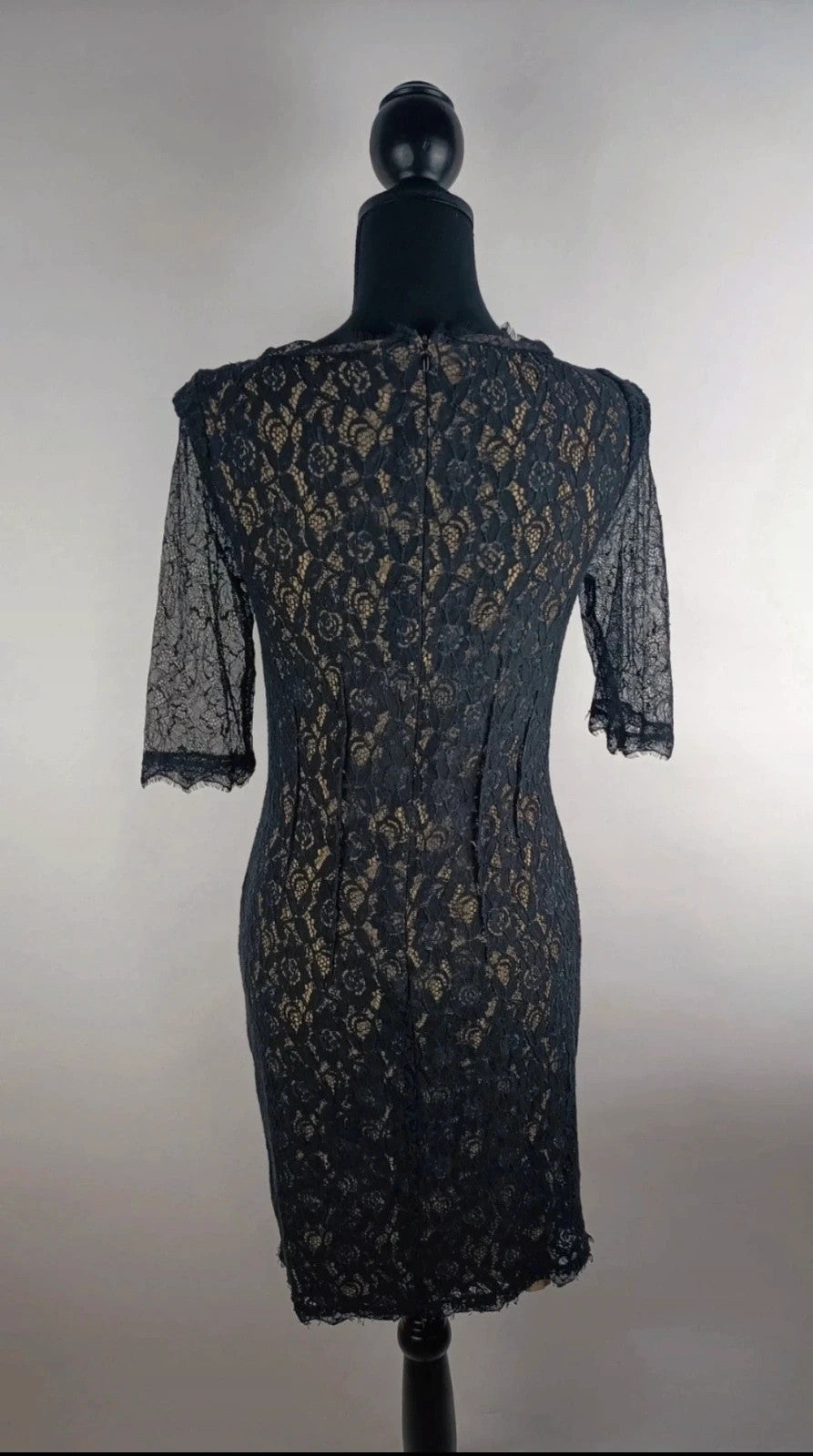 Bezauberndes Kleid für die Feiertage 