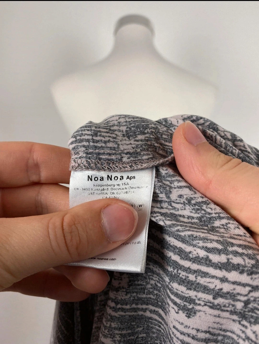 Charmantes Kleid mit Muster 