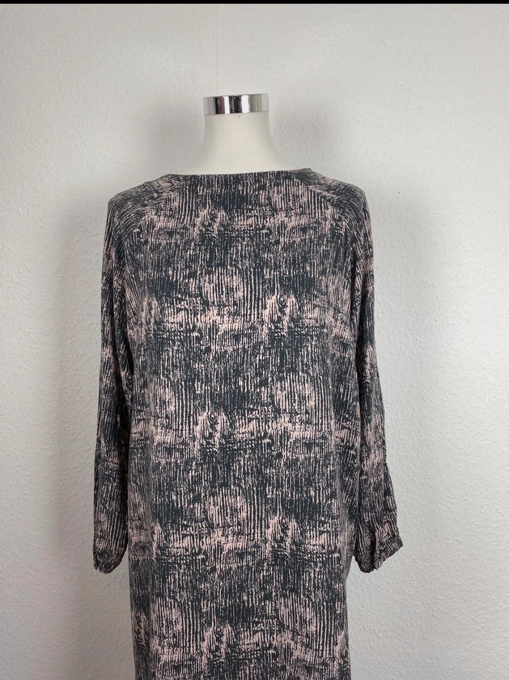 Kleid mit Muster – Second-Hand bei Schickisch