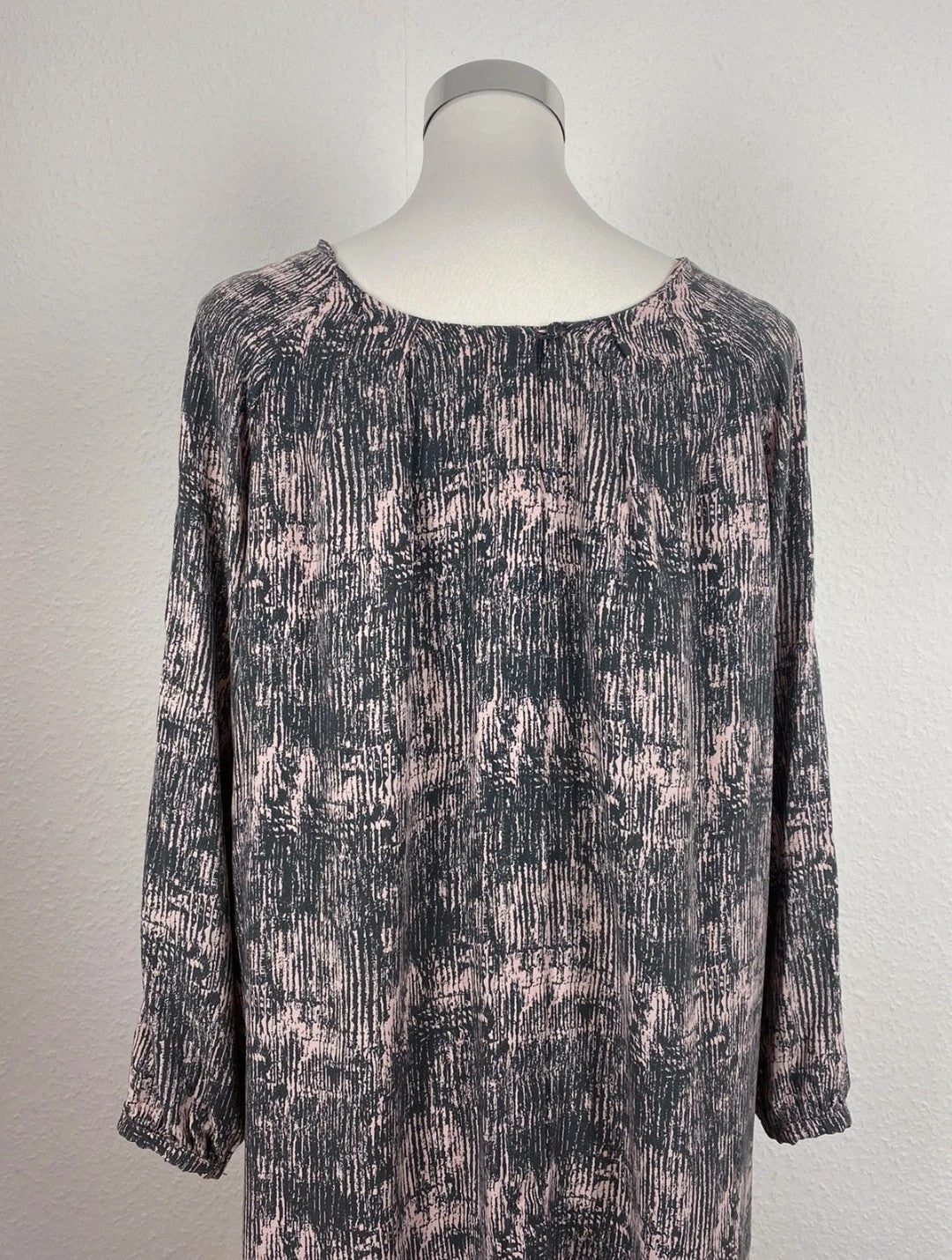 Charmantes Kleid mit Muster 