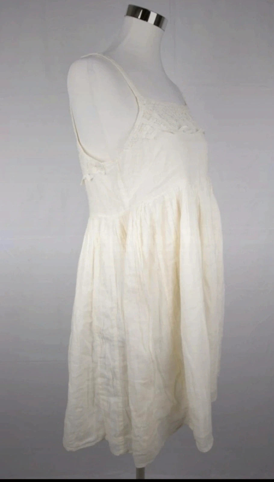 Charmantes Kleid für den Frühling