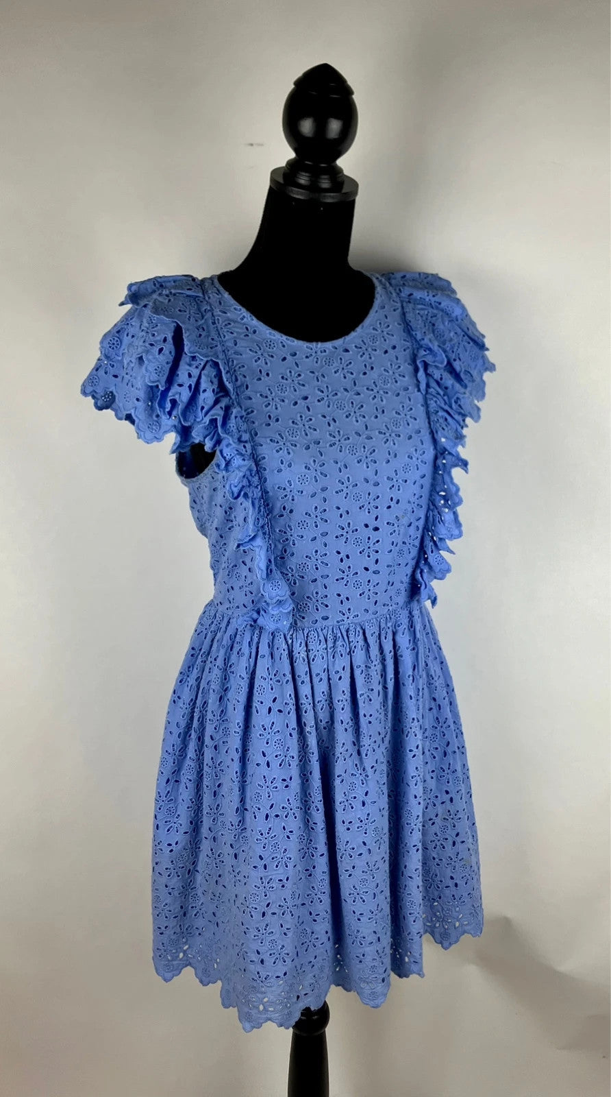 Kleid mit Lochmuster – Second-Hand bei Schickisch