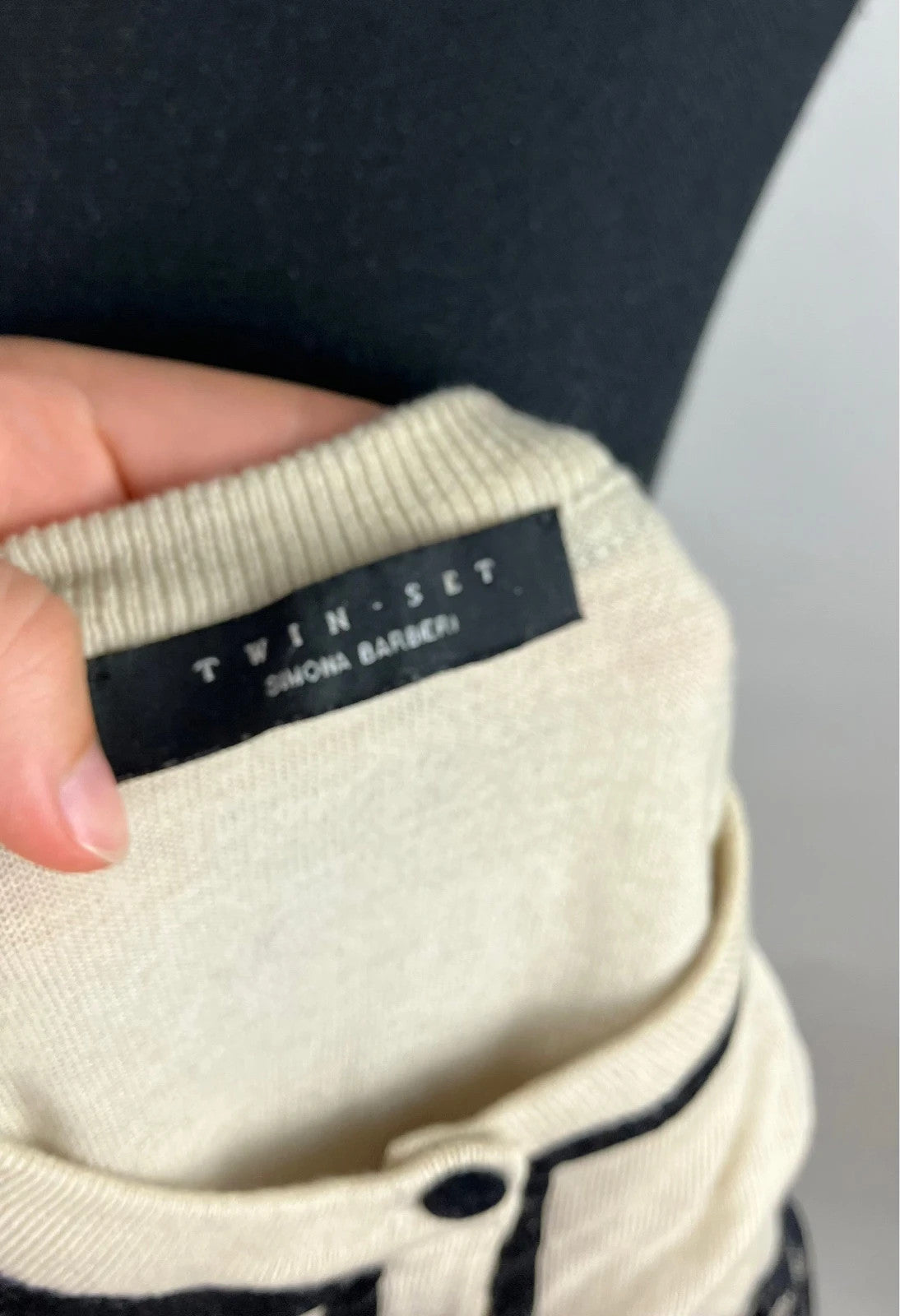 Bezaubernder Cardigan aus Wolle 