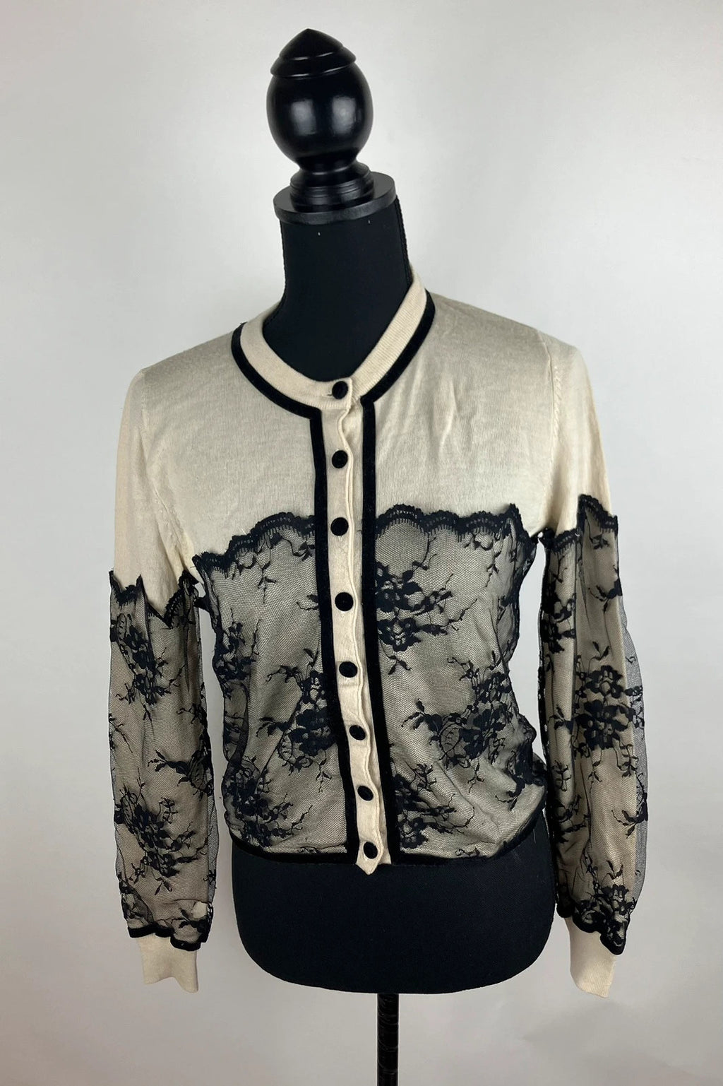 Bezaubernder Cardigan aus Wolle 