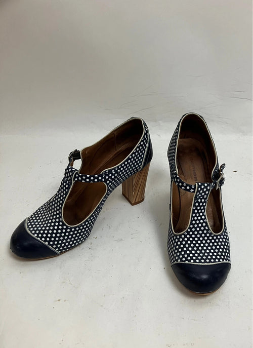 Schuhe mit Punkten – Second-Hand bei Schickisch