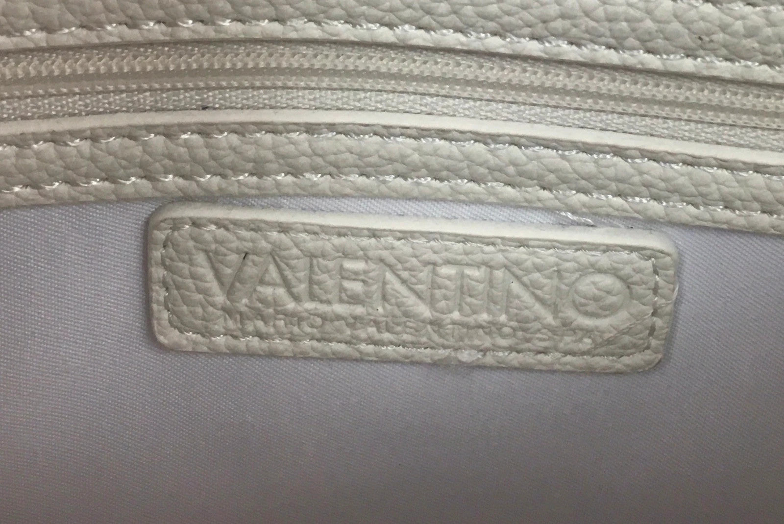 Elegante Tasche mit Schleife