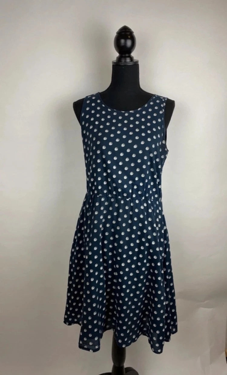 Kleid mit Punkten – Second-Hand bei Schickisch