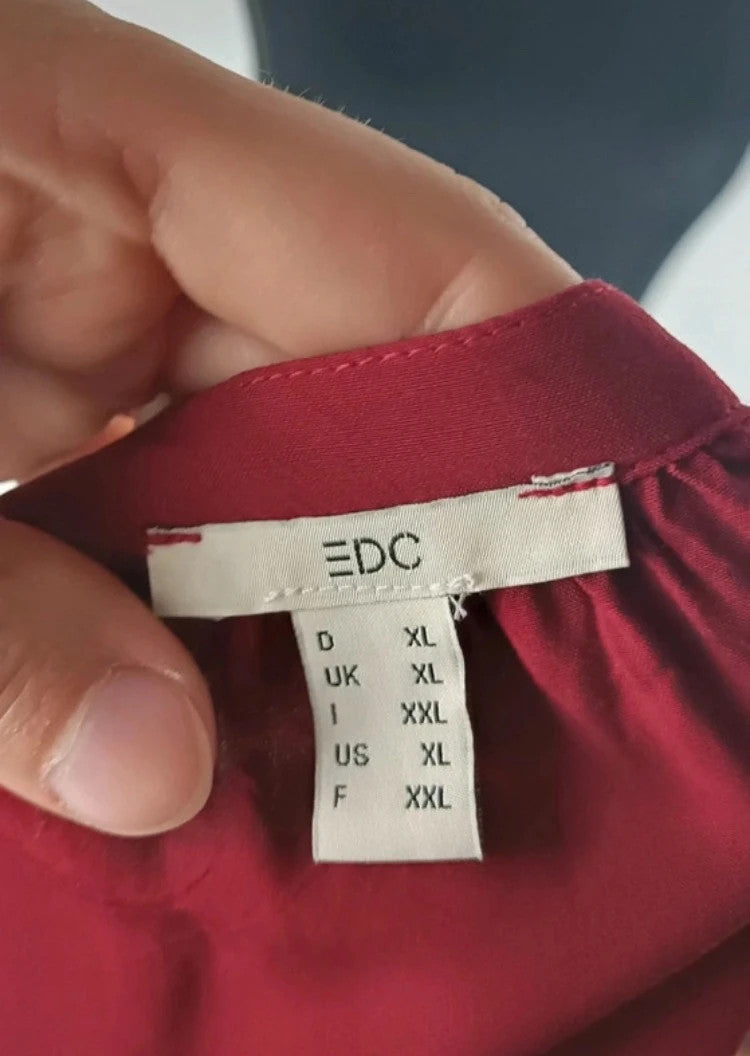 Edle Bluse in Bordeauxrot – Perfekt für den Winter!