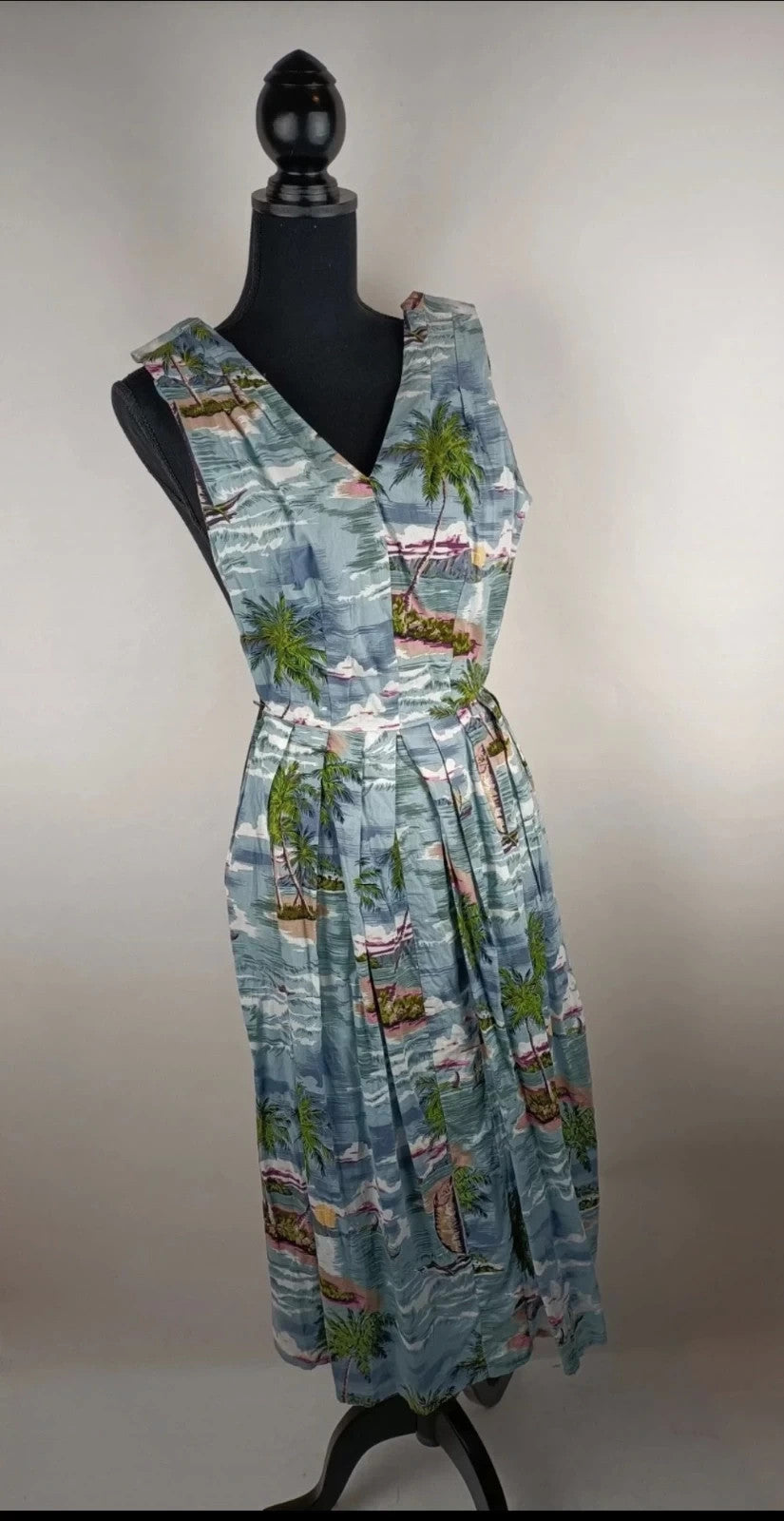 Extravagantes Kleid für den Sommer