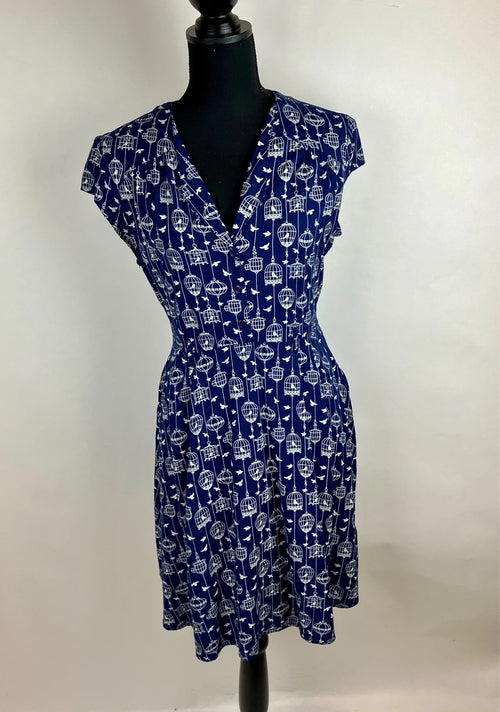 Bezauberndes Kleid für den Frühling