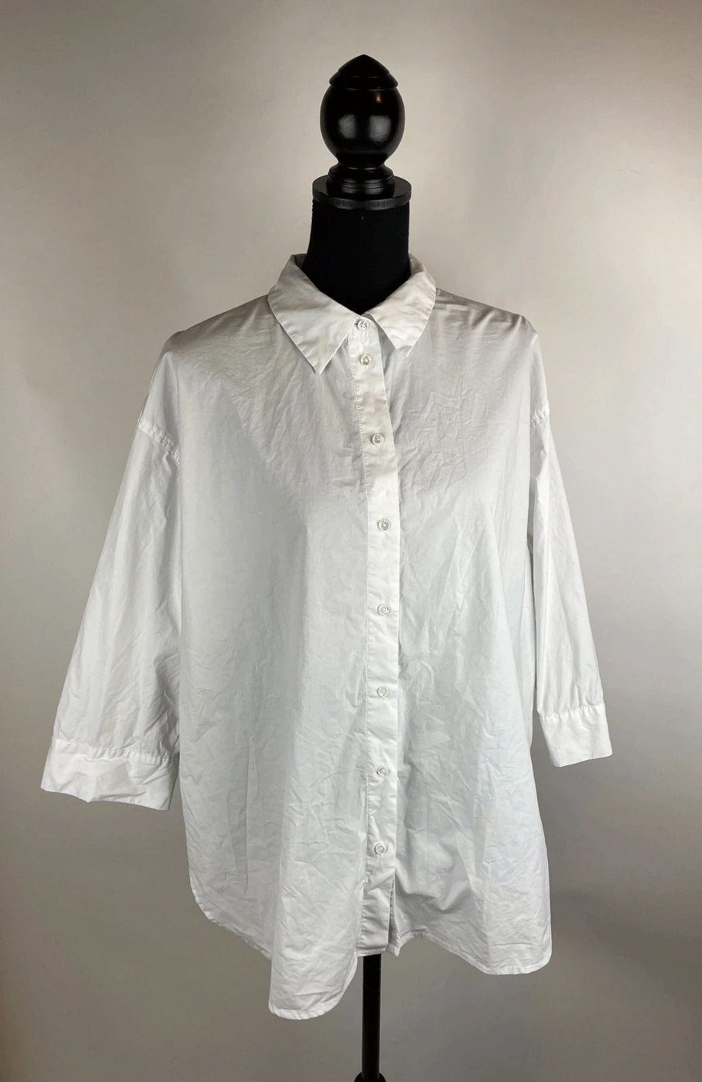 Klassische Bluse in weiß