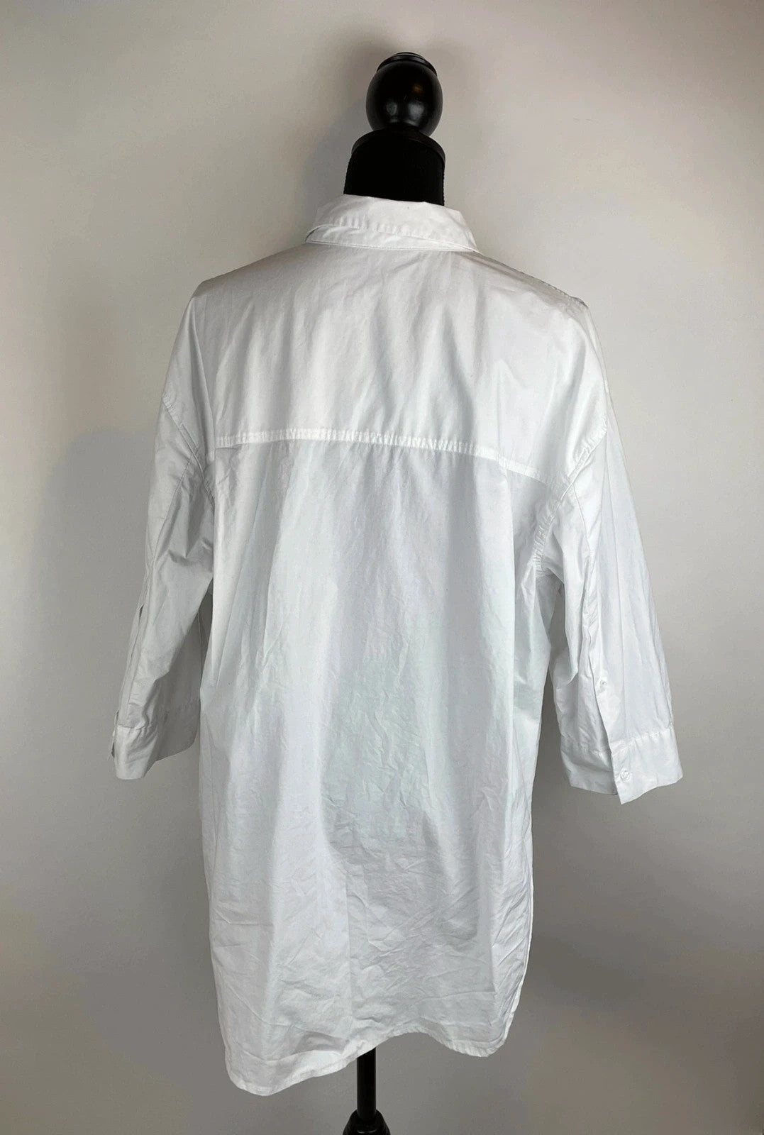 Klassische Bluse in weiß