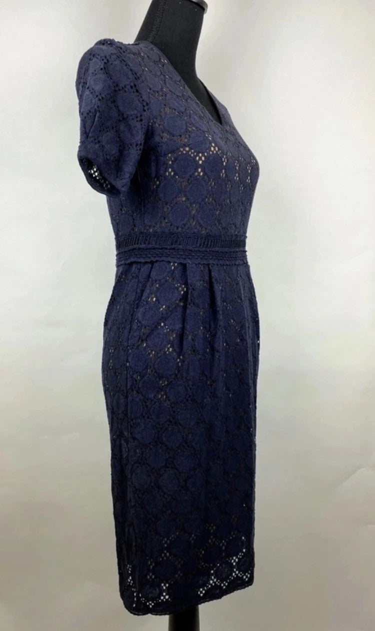 Eleganz trifft auf Raffinesse – Exklusives Spitzenkleid