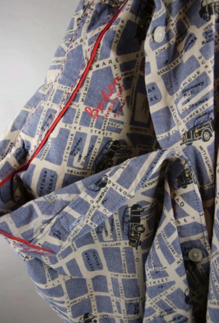 Designerbluse mit Stadtplan-Muster