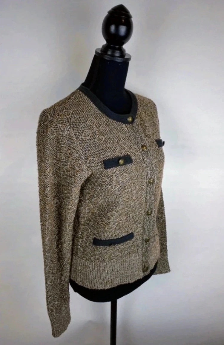Strickjacke – Perfekt für die kalte Jahreszeit