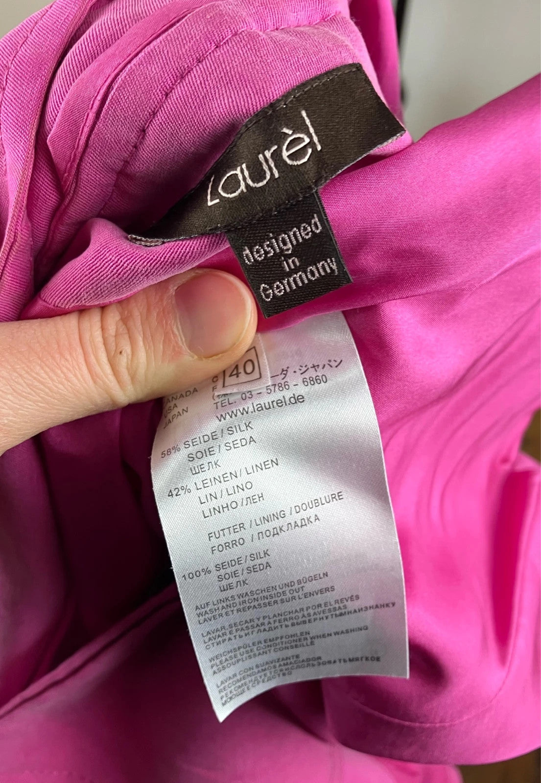 Leuchtende Jacke aus Seide