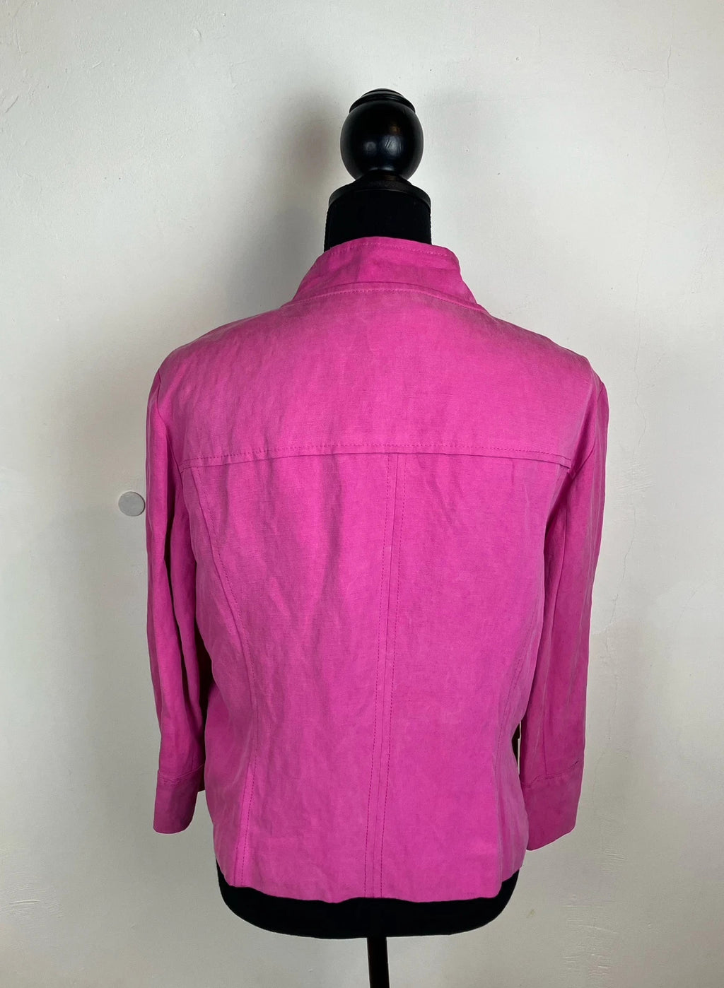 Leuchtende Jacke aus Seide