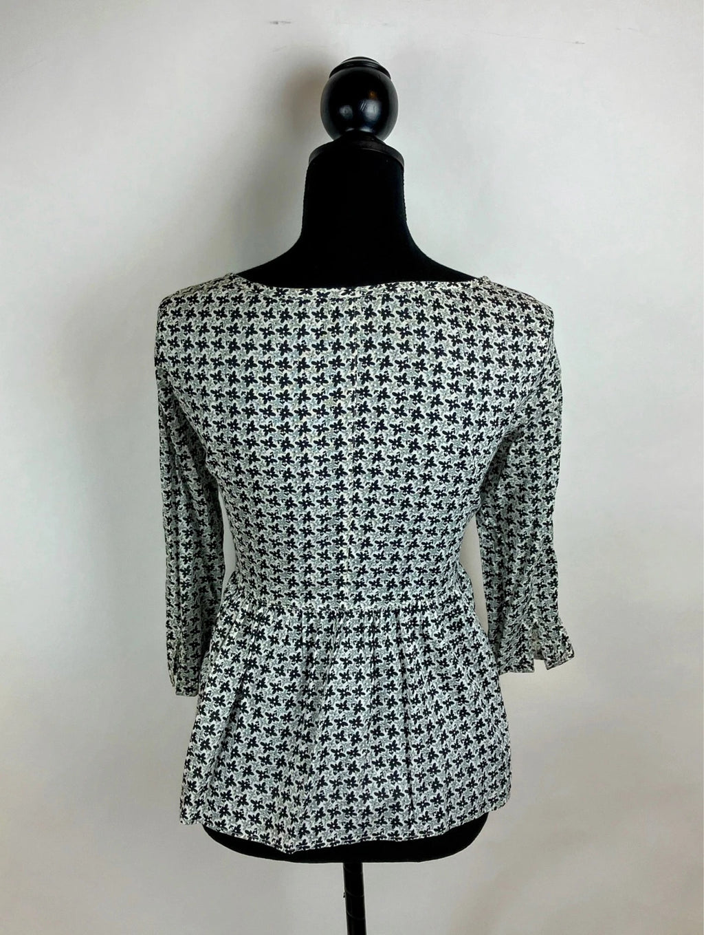 Wunderschöne Bluse – Eleganter Vintage-Look!
