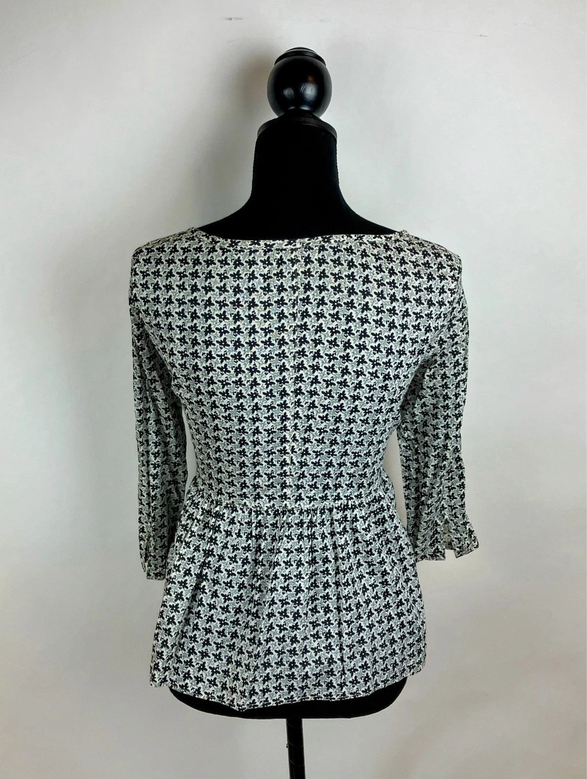 Wunderschöne Bluse – Eleganter Vintage-Look!