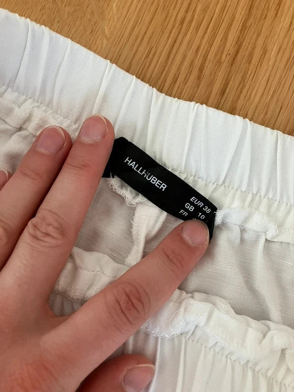 Klassische Hose in weiß