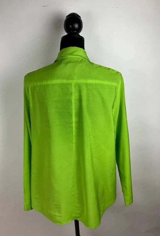 Leuchtende Bluse für den Frühling
