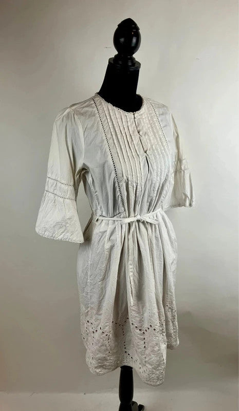 Kleid mit Lochmuster – Second-Hand bei Schickisch