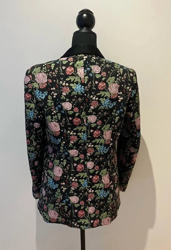Eleganter Statement-Blazer mit floralem Muster