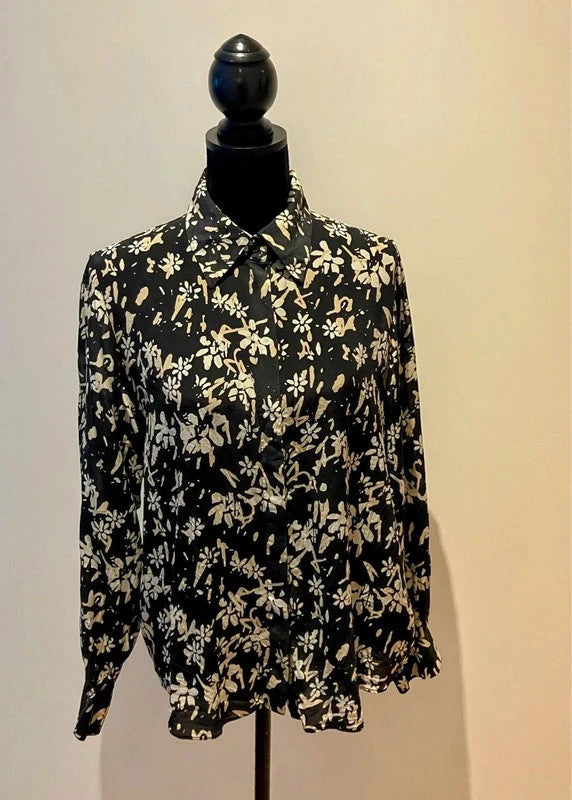 Klassische Bluse aus Seide