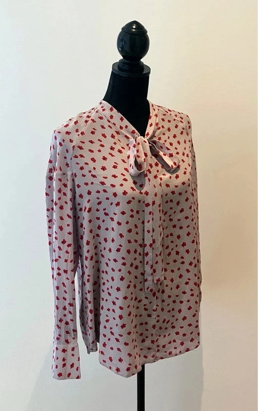 Leichte Seidenbluse mit schluppe